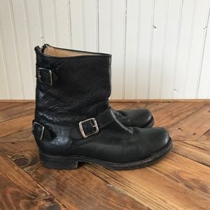 Frye Veronica Back Zip Short Boots Size 8.5